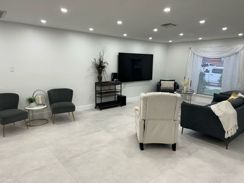 LED lighting throughout the ceiling