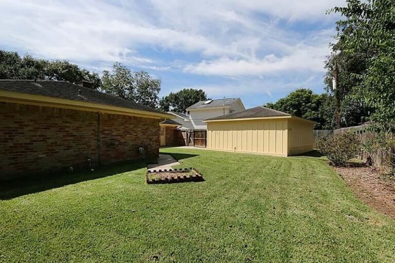 before-garage-conversion-houston21
