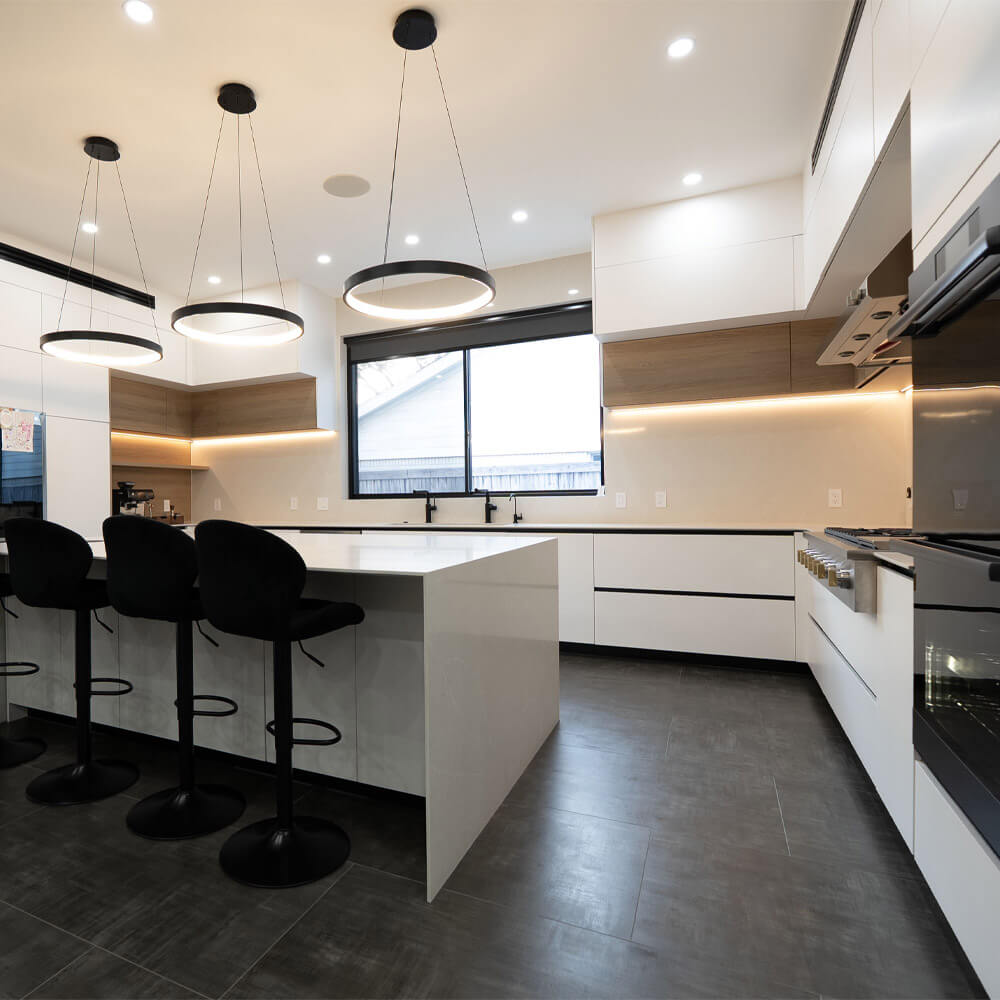 luxury kitchen in thompsons, tx